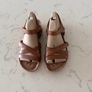 Walking Cradles size 8 M (B)